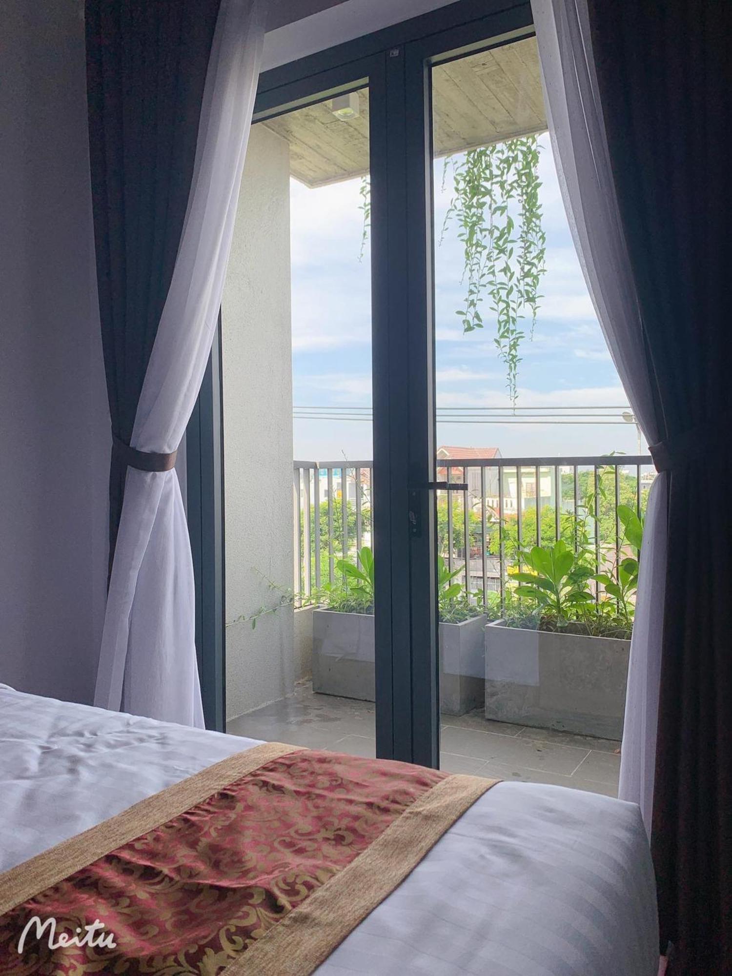 The Shine Hotel & Apartment Danang Exterior photo